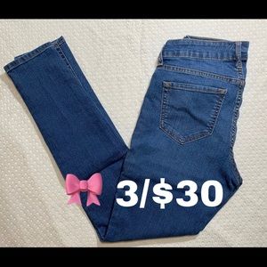 🎀 Super Skinny Mid-Rise Jeans